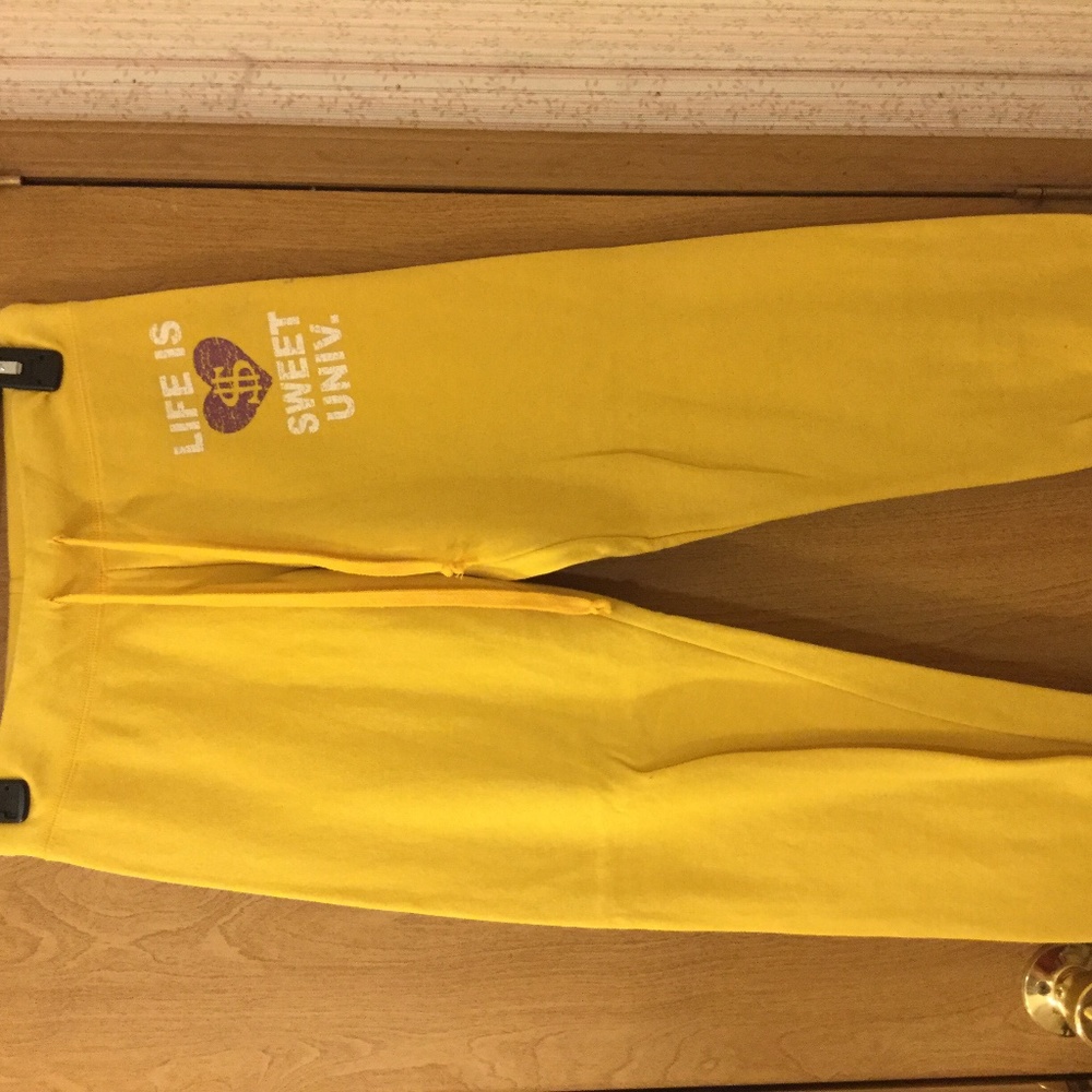 Capri sweatpants
